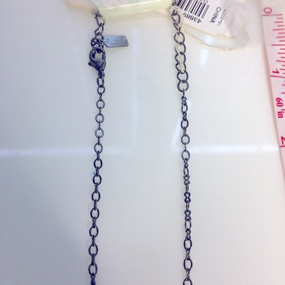 Necklace and earrings - Picture 3 of 4